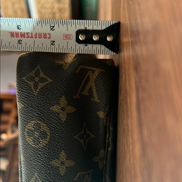 Louis Vuitton L Monogram Cosmetic Pouch - WITH Certificate of Authenticity - Picture 3 of 14